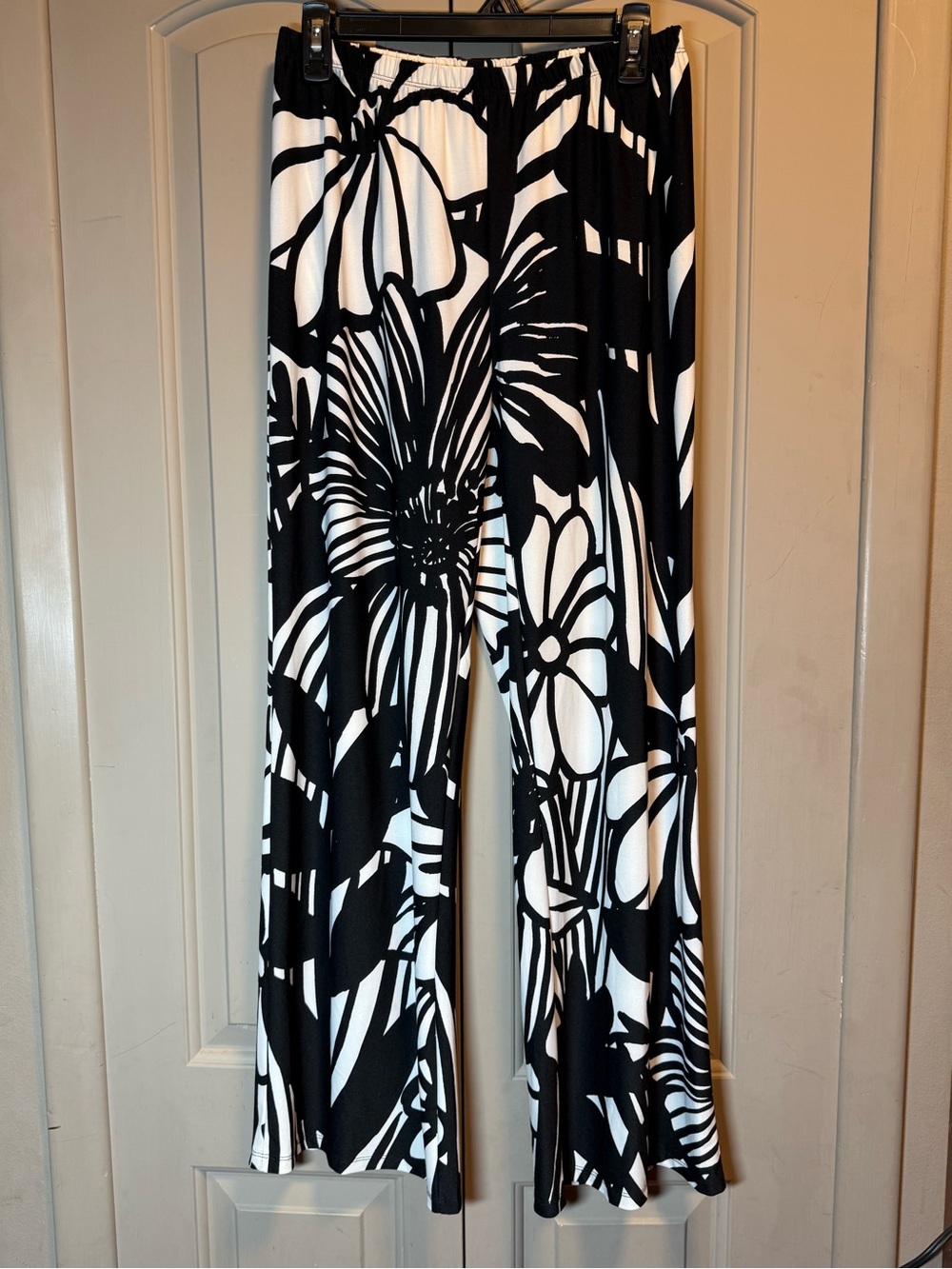 Melissa Paige Black & White Floral Wide-Leg Pants